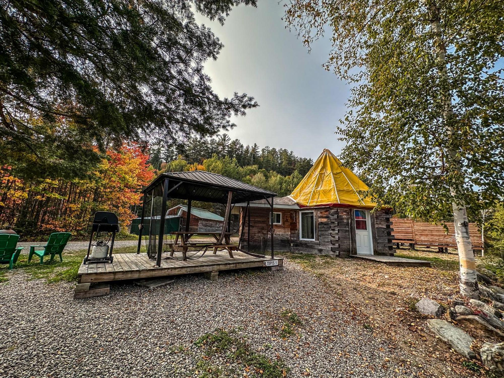 Auberge Du Vieux Moulin Sainte-Emélie Esterno foto